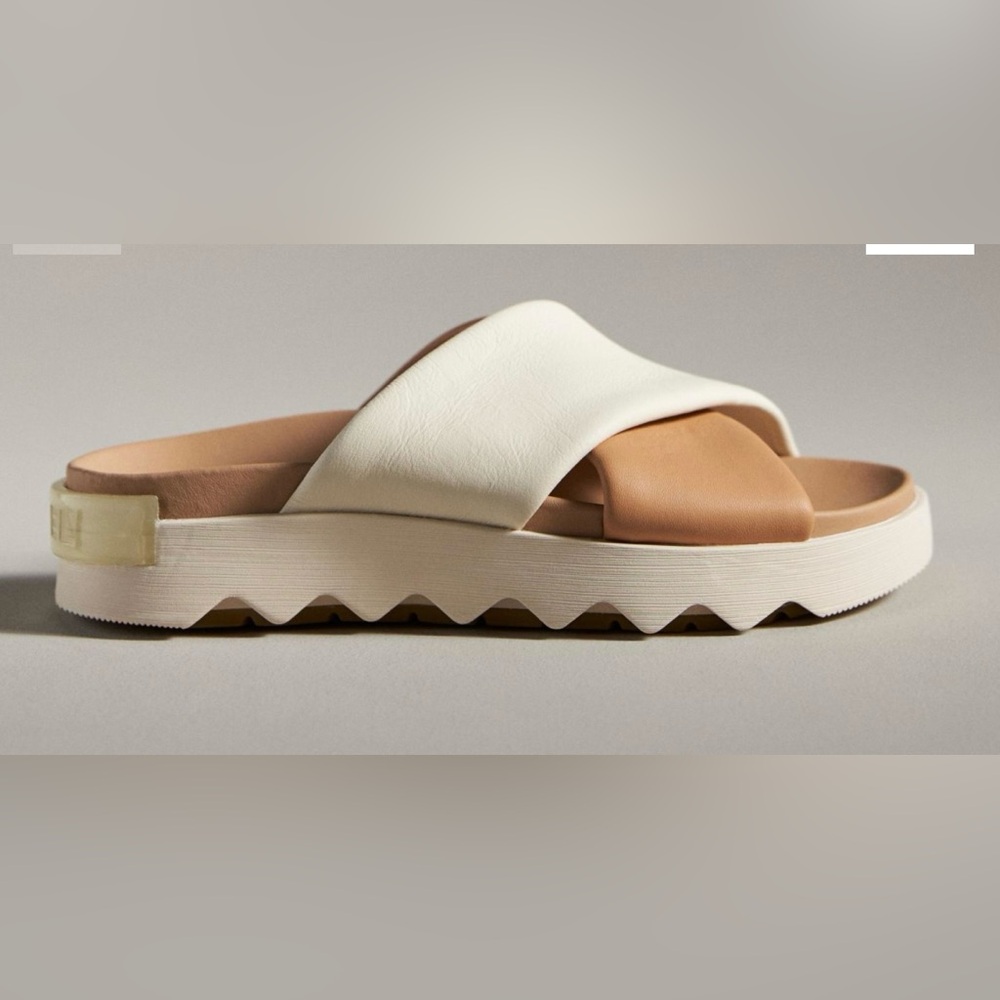 SOREL VIIBE™ Crisscross Slide Sandals
